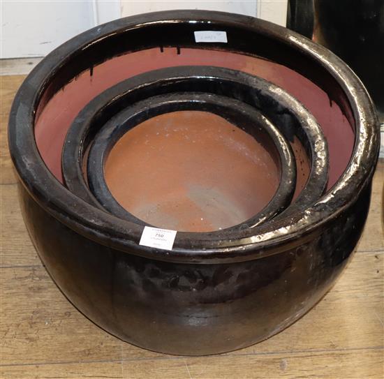 Three ceramic bowl shape planters in black W.52cm